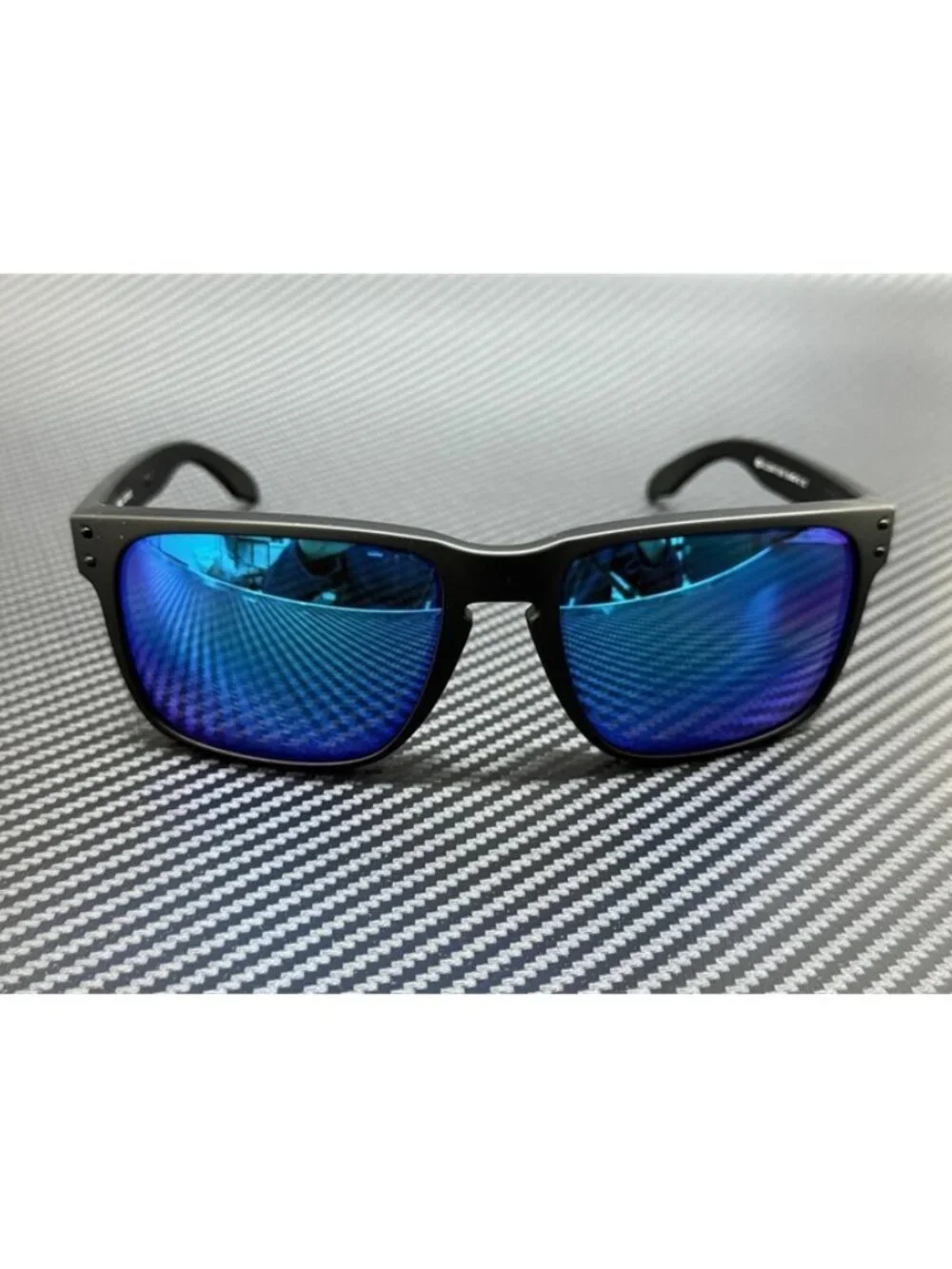 New Oakley Men  Sunglasses --
